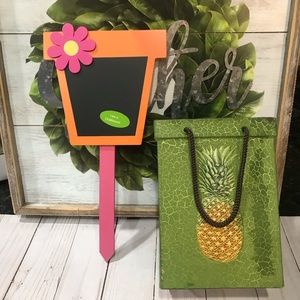 🔥Pineapple Stiff Storage/Decor Box and 12” Garden Stick